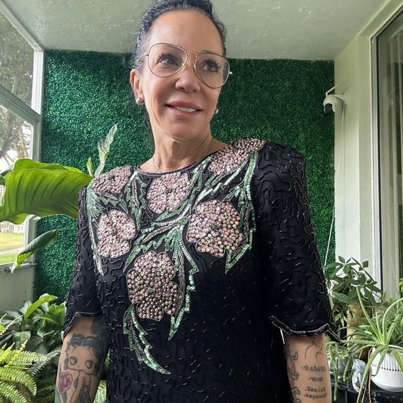 Scala Vintage Floral Leafs Beaded Sequin Top Medium Black Green Red Silk - Picture 2 of 5